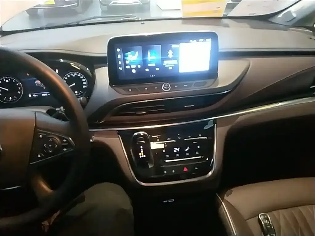 Buick GL8 2022 из CN, фото 10