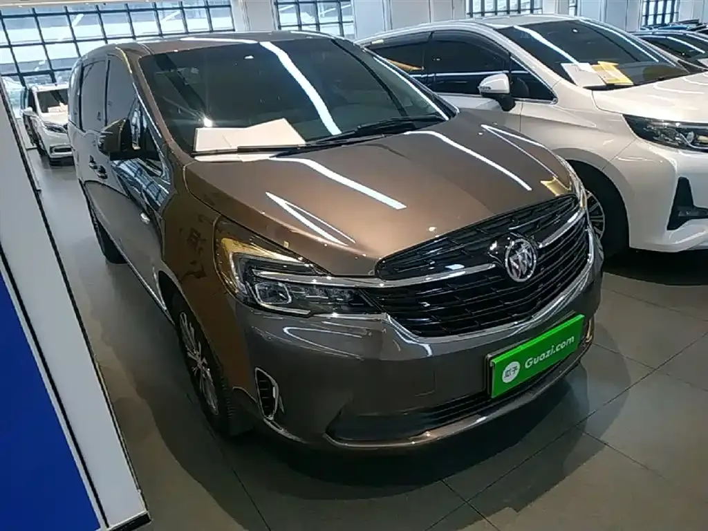 Buick GL8 2022 из CN, фото 3