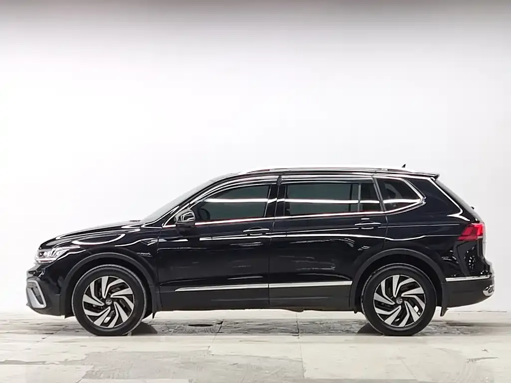 Volkswagen Tiguan L 2022 из CN, фото 4