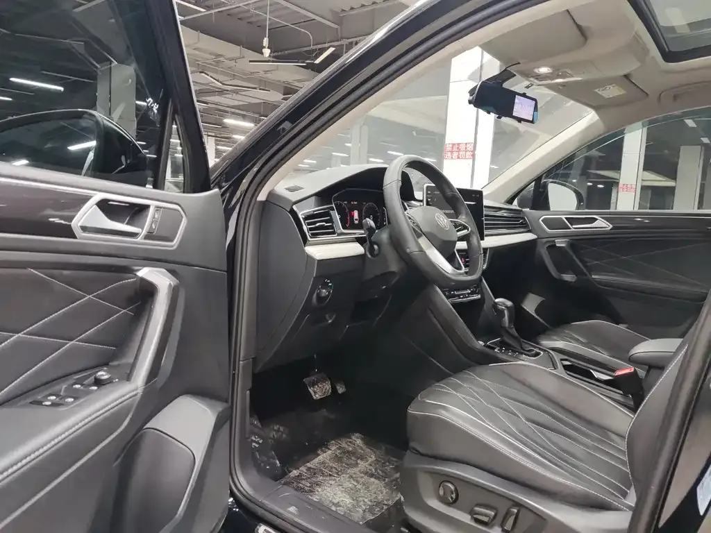 Volkswagen Tiguan L 2022 из CN, фото 10