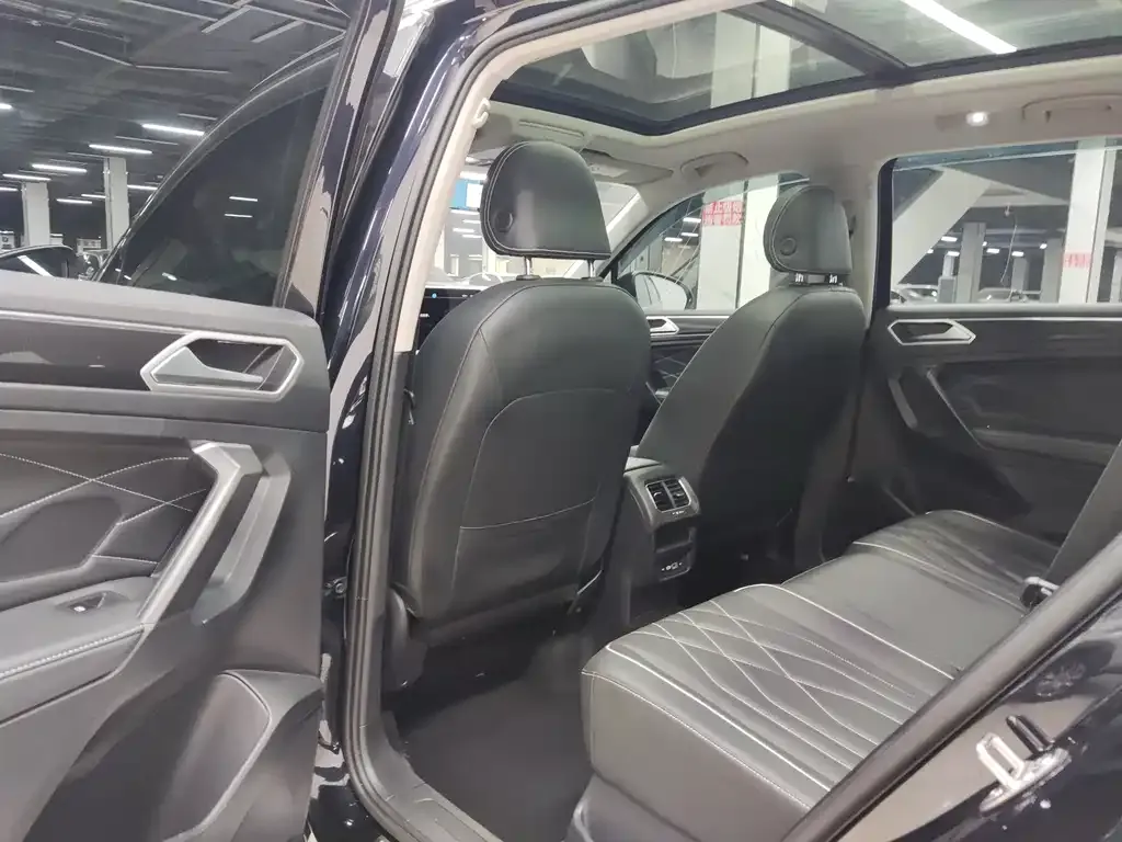 Volkswagen Tiguan L 2022 из CN, фото 9