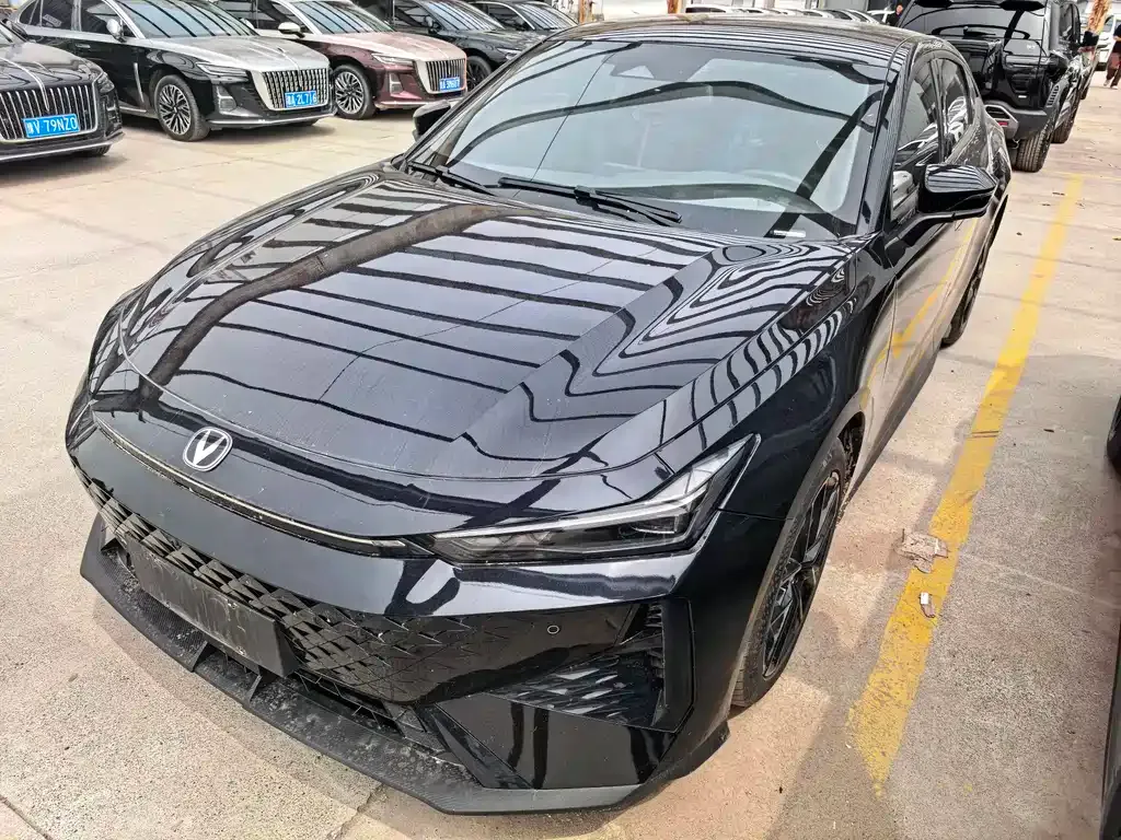 Changan UNI-V 2024 из CN, фото 1