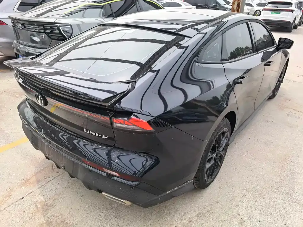 Changan UNI-V 2024 из CN, фото 6