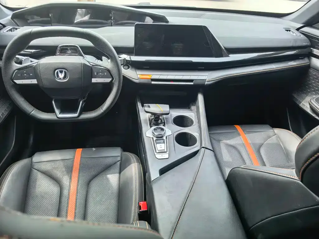 Changan UNI-V 2024 из CN, фото 4