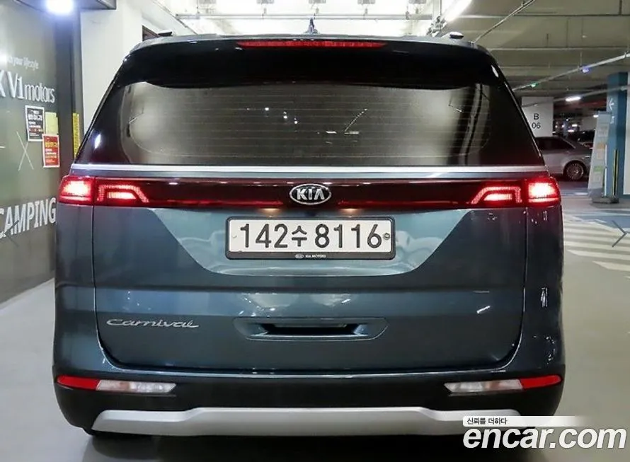 Kia Carnival — фото 8