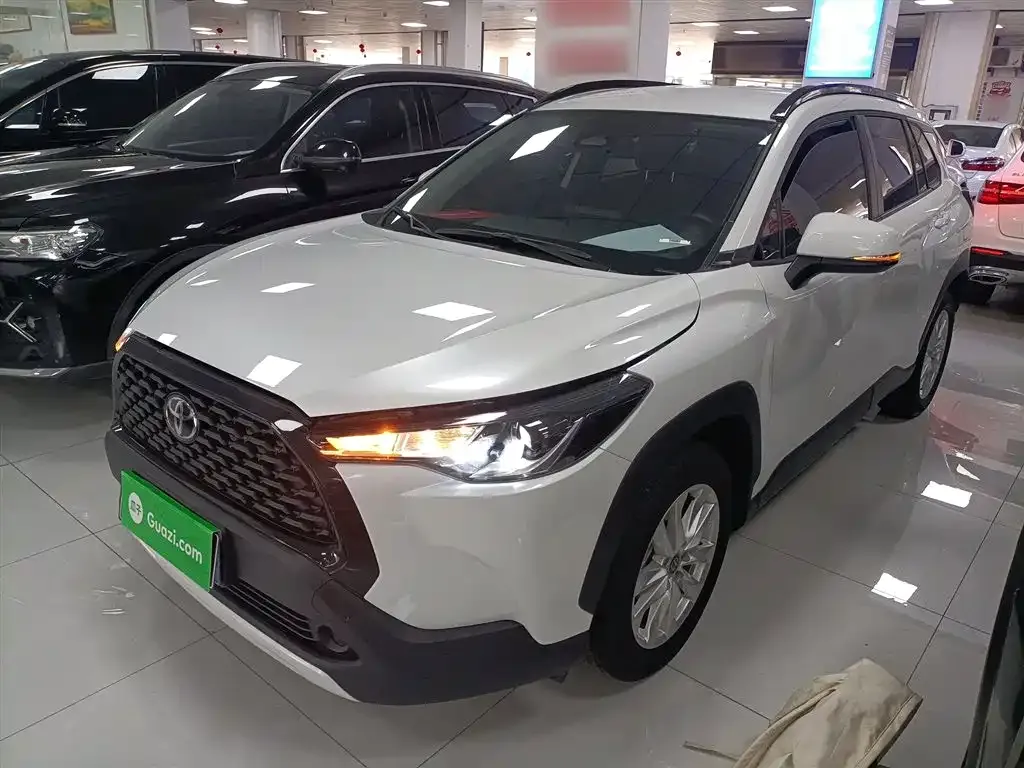 Toyota Corolla Cross — фото 1
