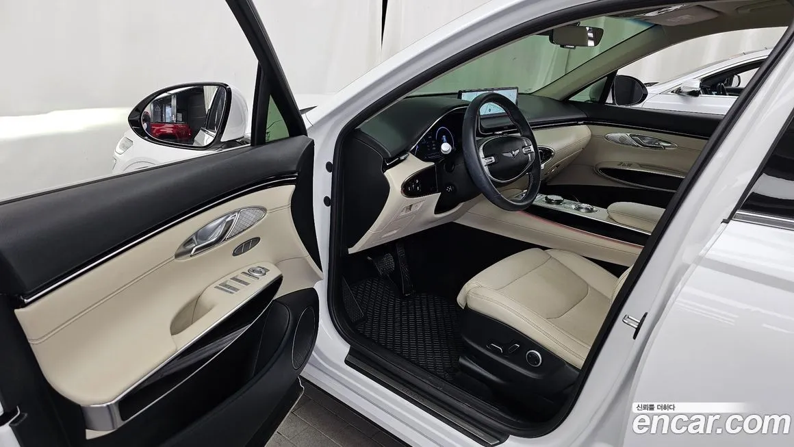 Genesis GV70 — фото 10