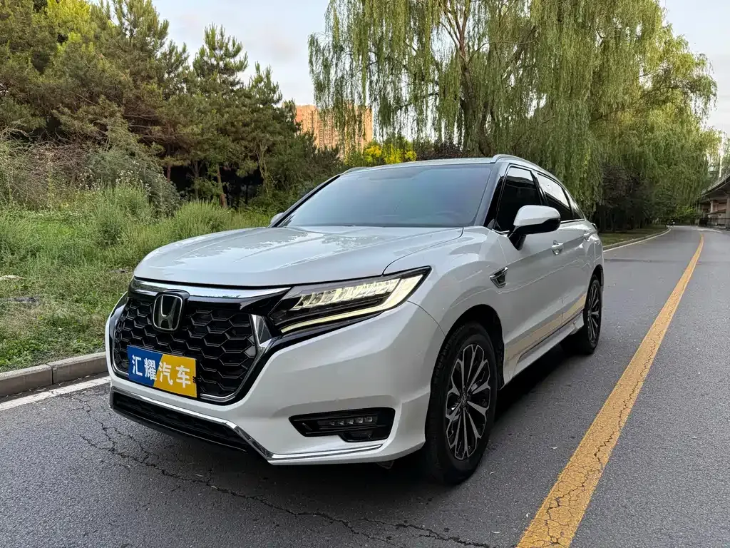 Honda UR-V — фото 1