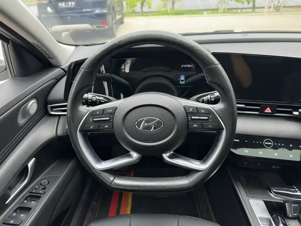 Hyundai Elantra 2022 из CN, фото 7