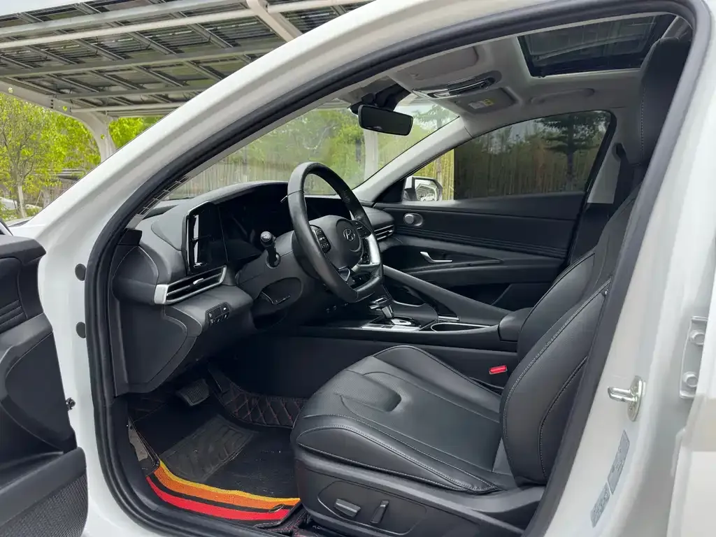Hyundai Elantra 2022 из CN, фото 9