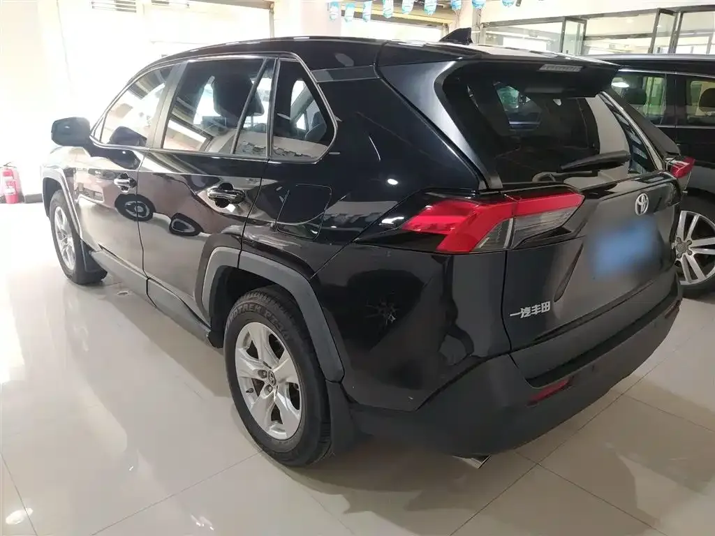 Toyota RAV4 2021 из CN, фото 3