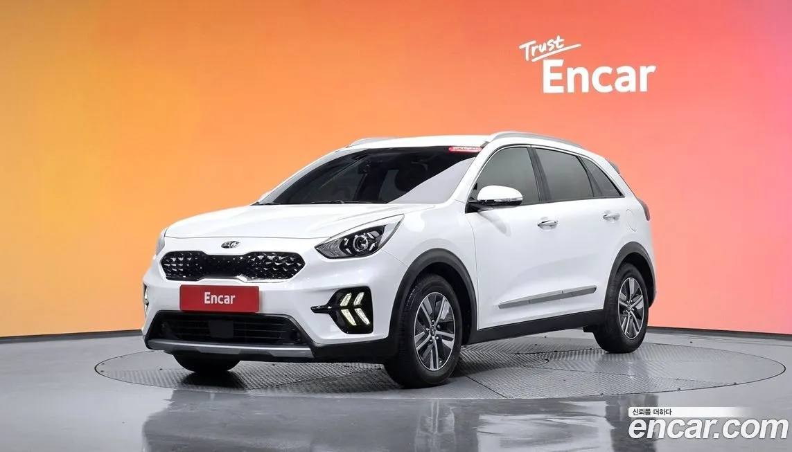 Kia Niro — фото 1
