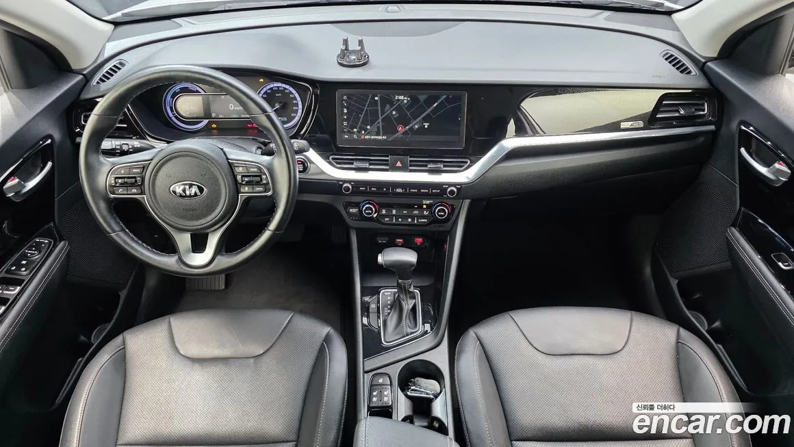 Kia Niro — фото 8