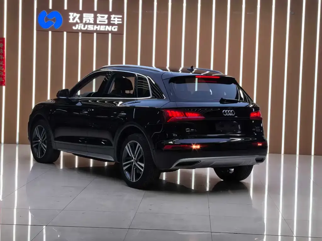 Audi Q5L 2021 из CN, фото 6