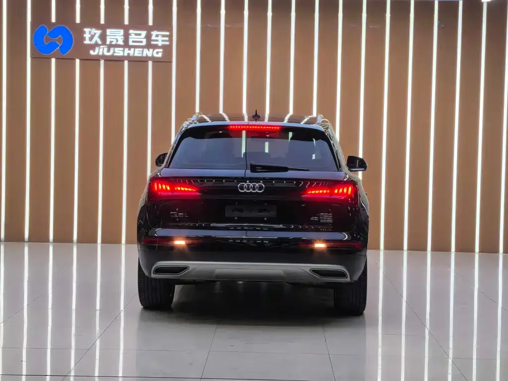 Audi Q5L 2021 из CN, фото 4