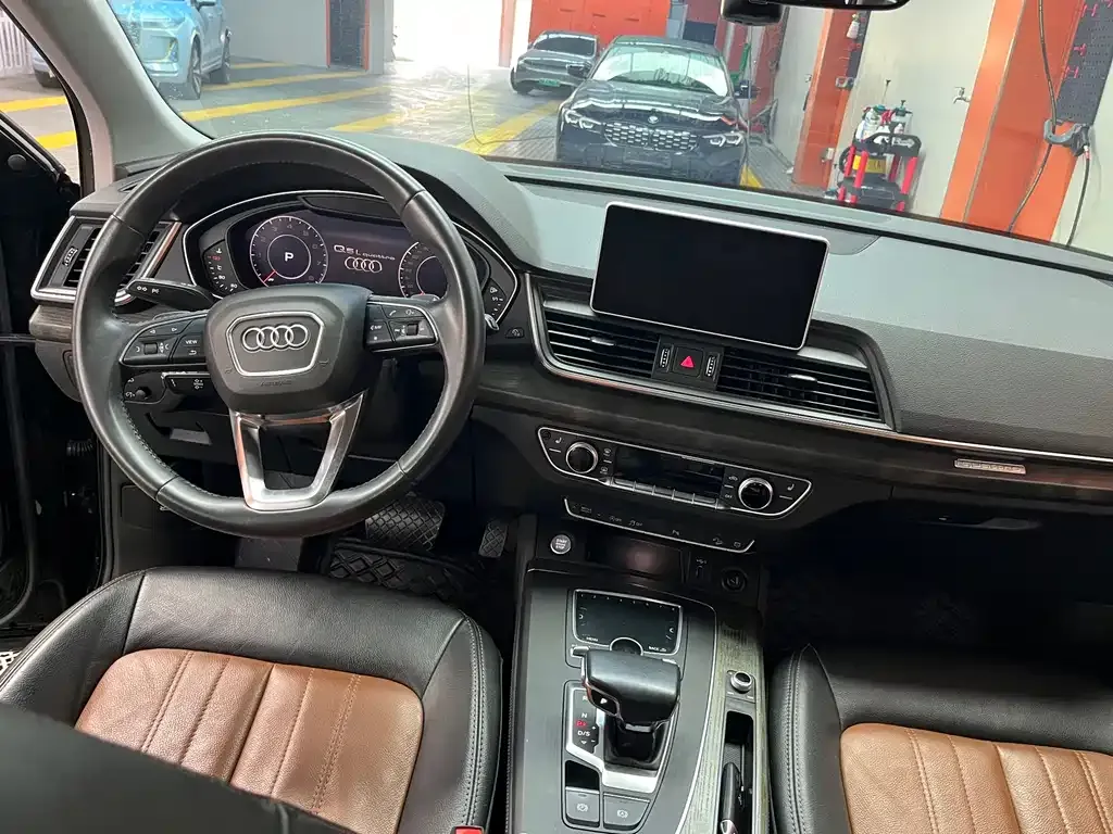 Audi Q5L 2021 из CN, фото 3