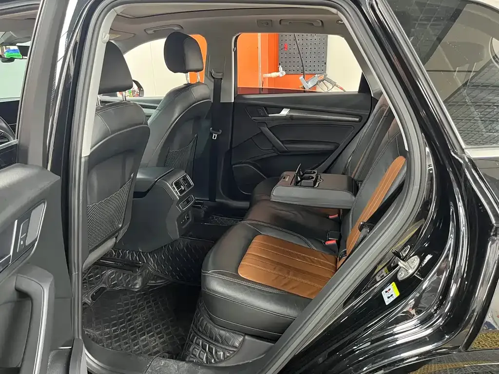Audi Q5L 2021 из CN, фото 9