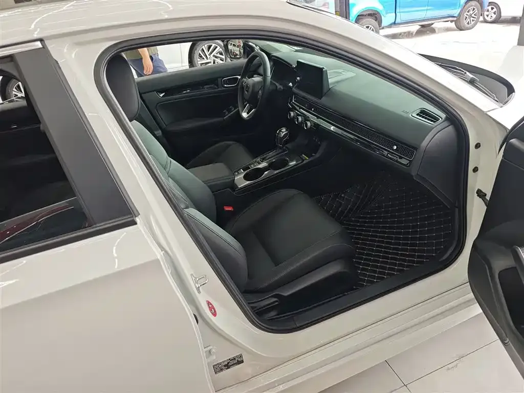 Honda Civic — фото 7