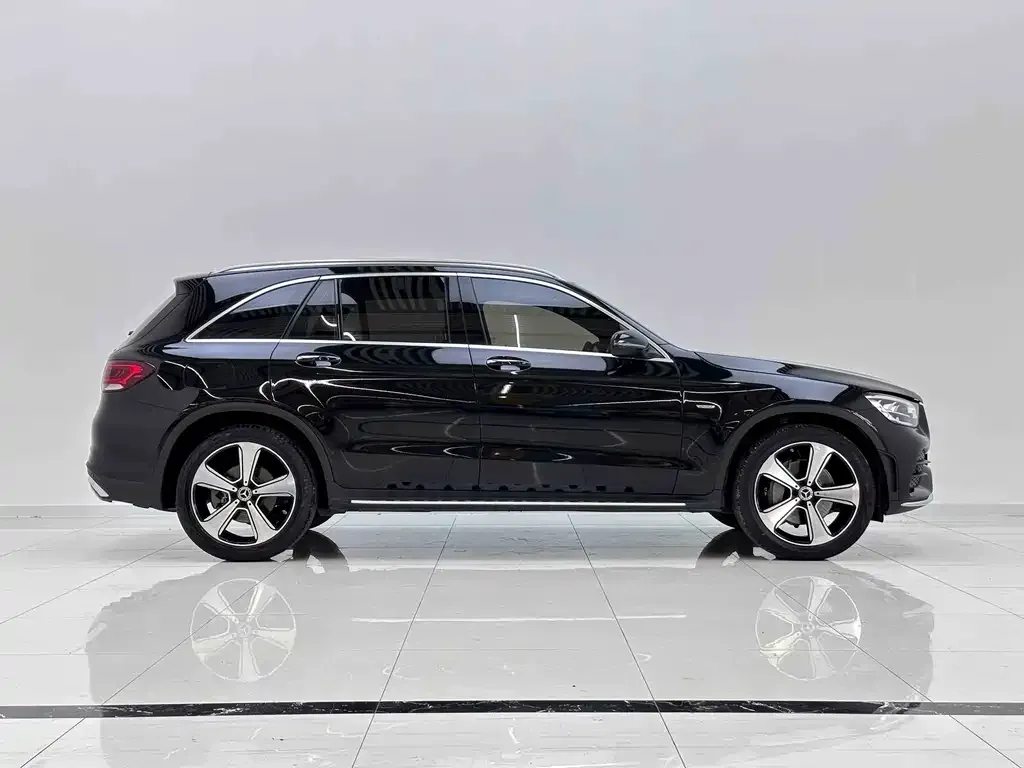 Mercedes-Benz GLC — фото 9