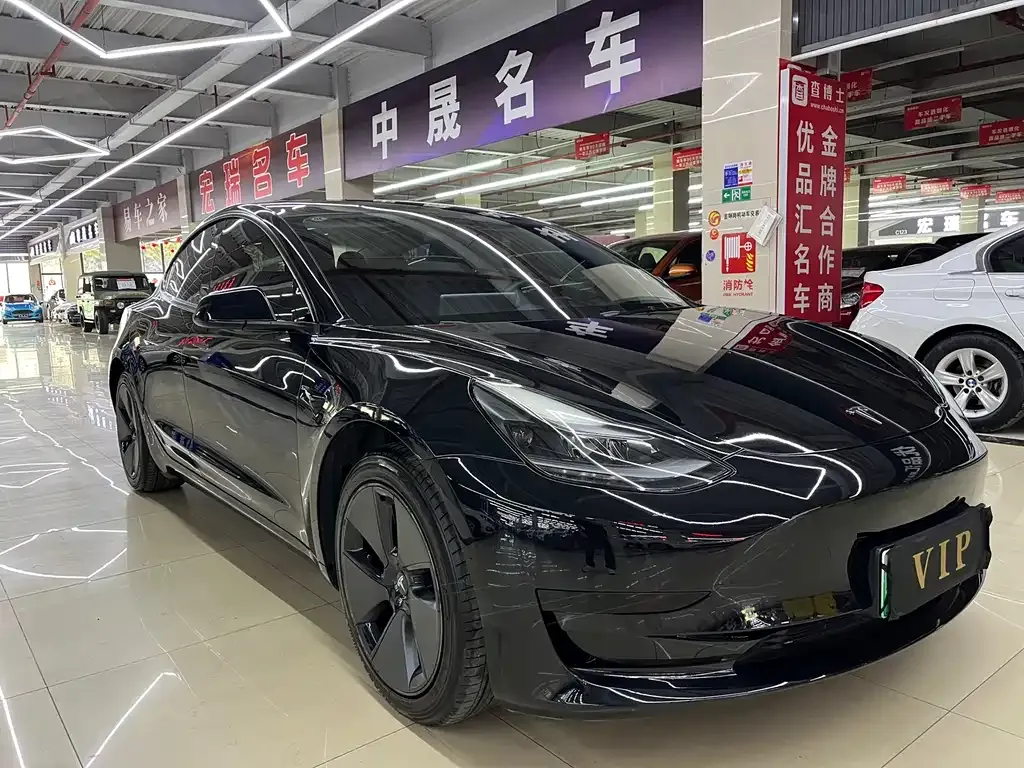 Tesla Model 3 — фото 8