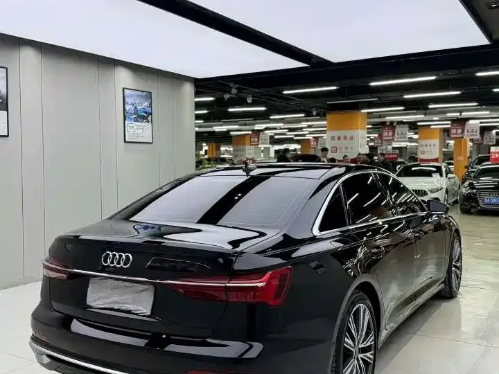 Audi A6L — фото 8