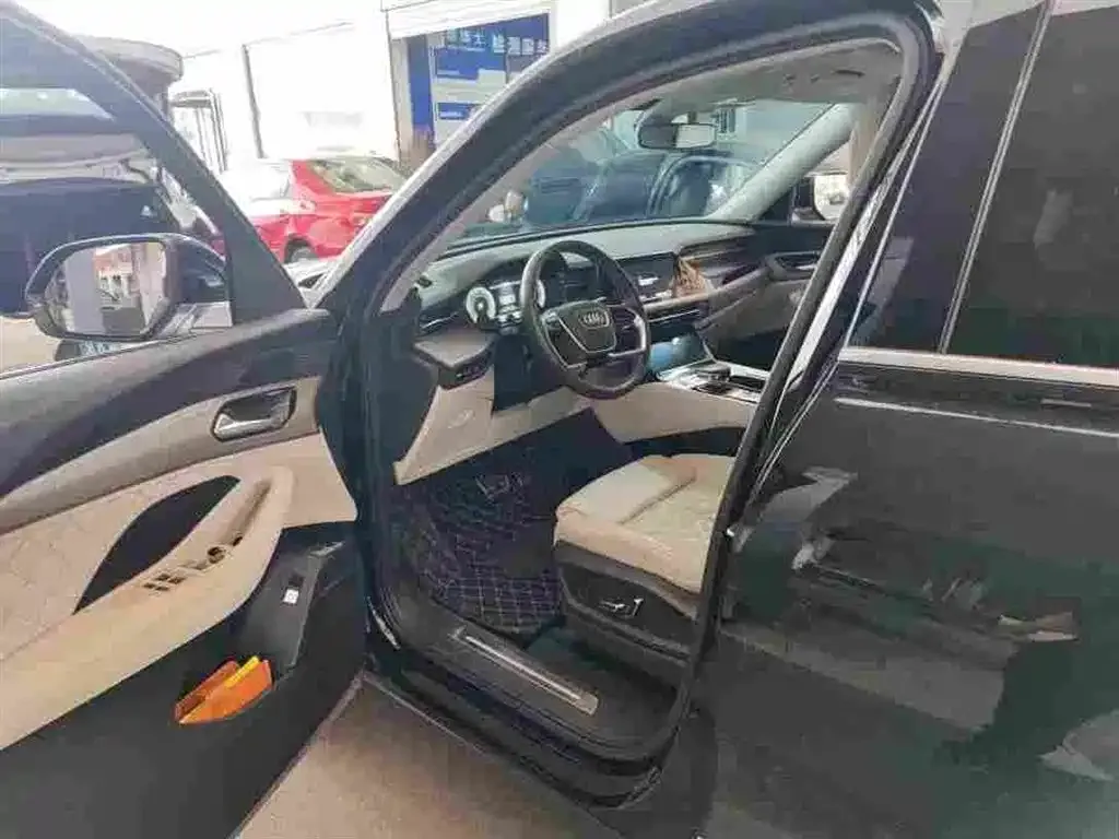 Audi Q6 2022 из CN, фото 5