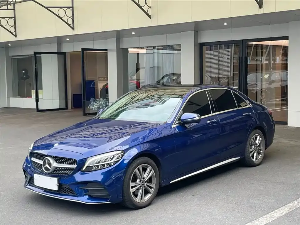Mercedes-Benz C-Class — фото 1