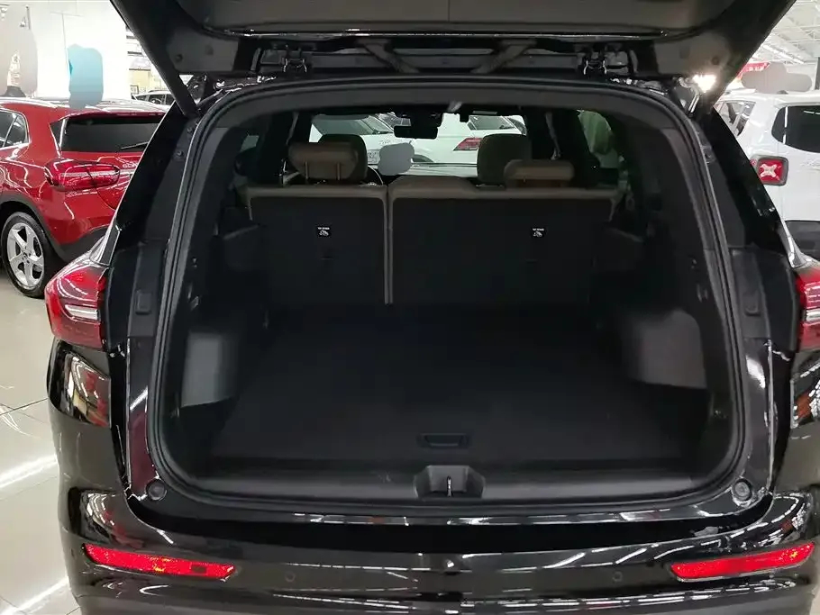Buick Envision Plus — фото 10