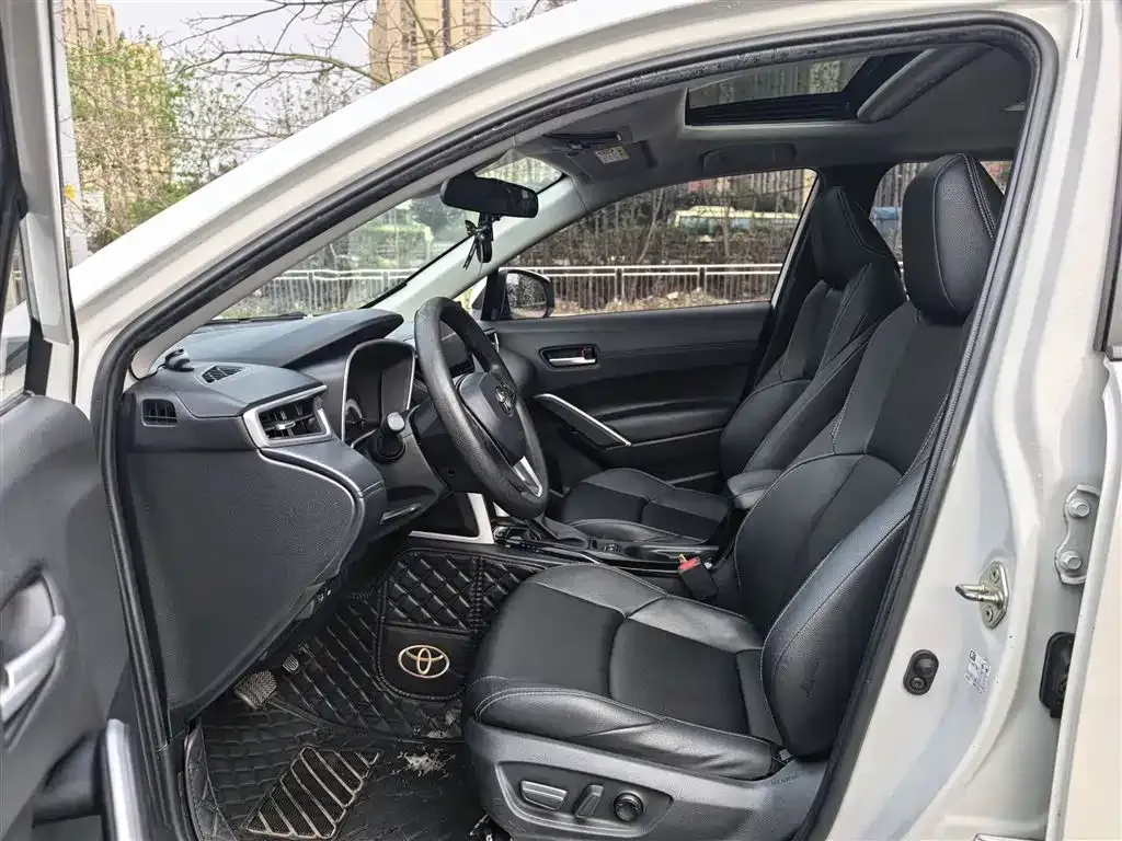 Toyota Frontlander 2022 из CN, фото 3