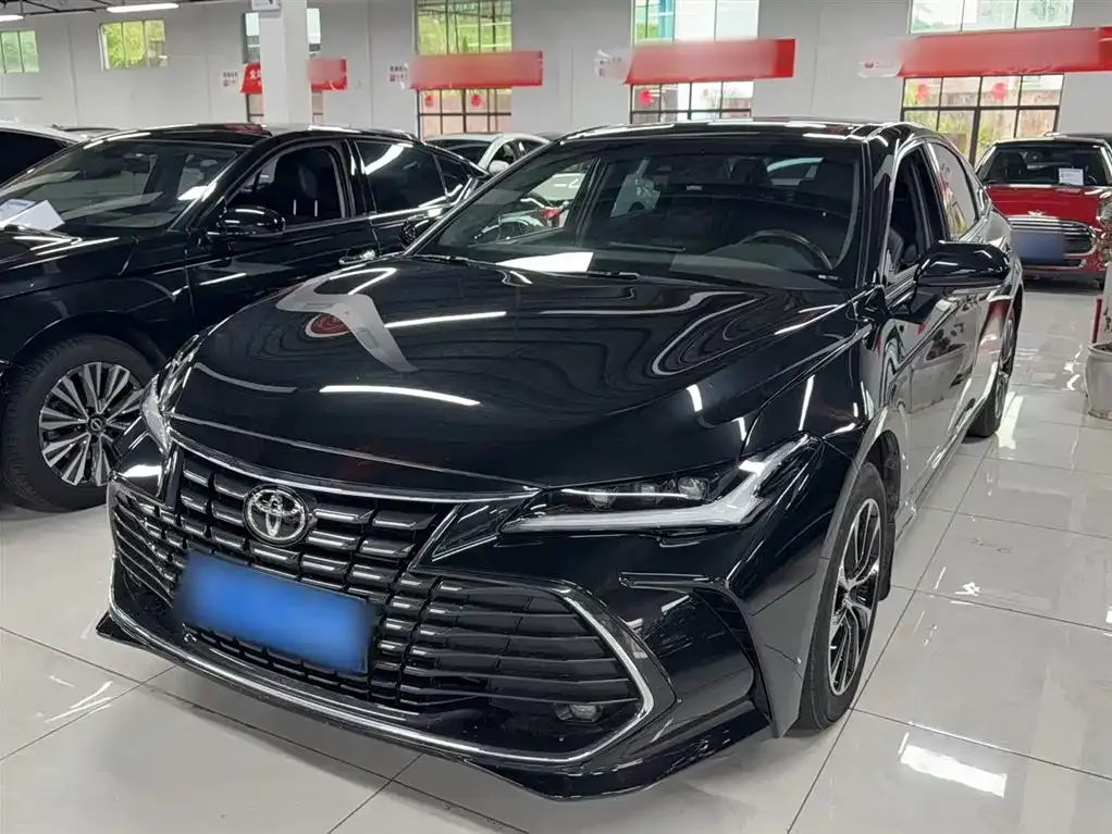 Toyota Avalon — фото 1