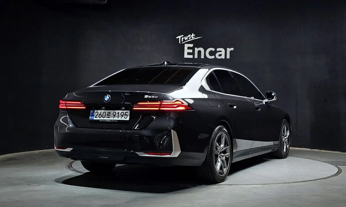 BMW 5-Series 2025 из KR, фото 5
