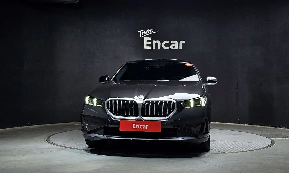 BMW 5-Series 2025 из KR, фото 4