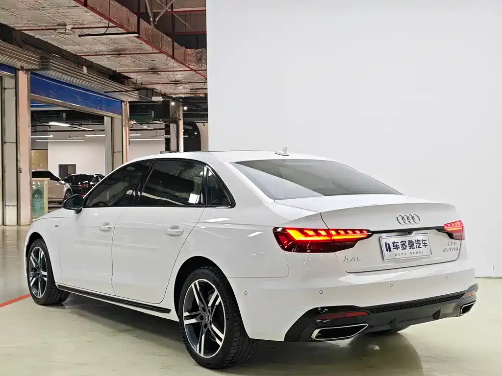 Audi A4L — фото 6