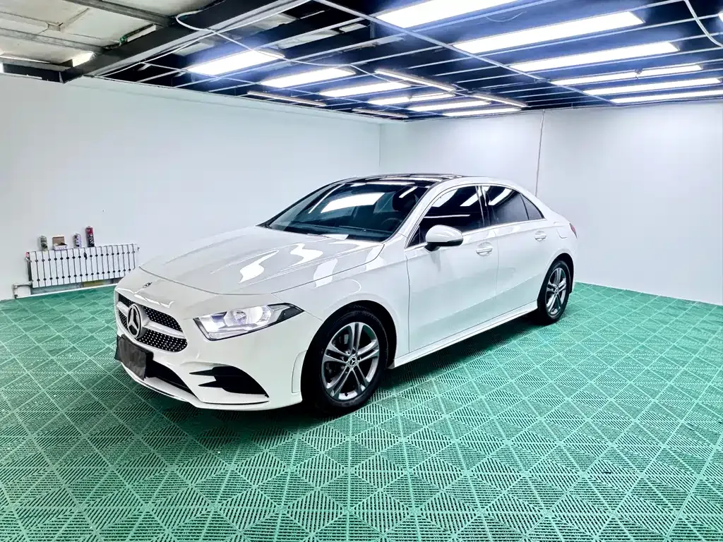 Mercedes-Benz A-Class — фото 1