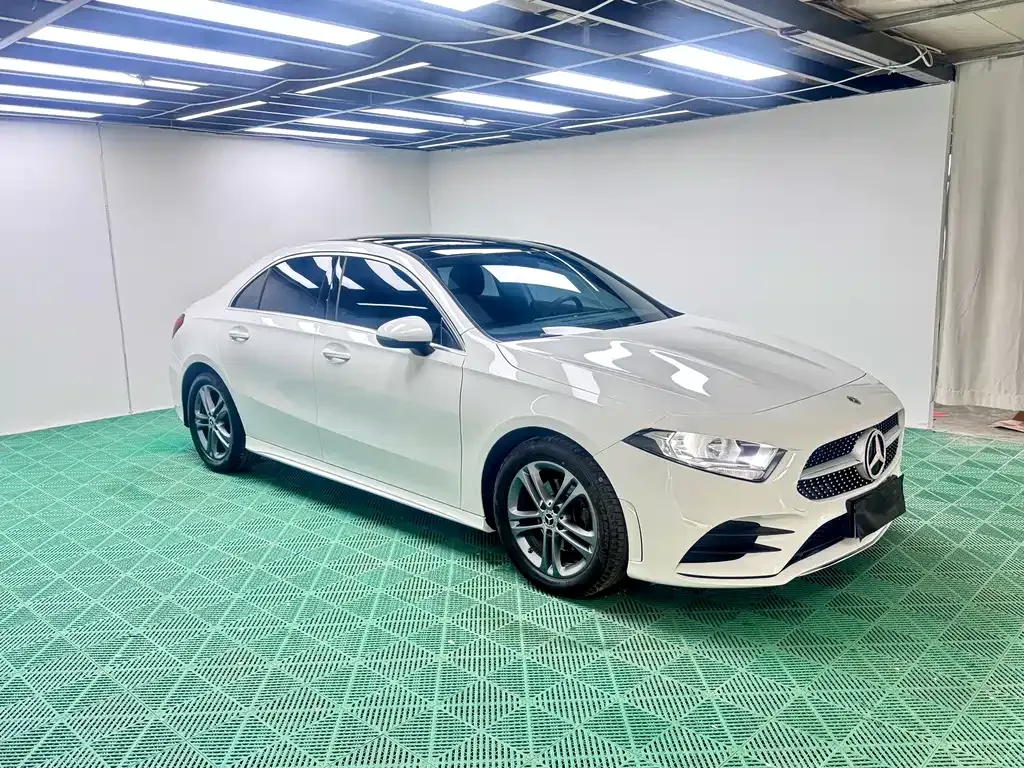 Mercedes-Benz A-Class — фото 10