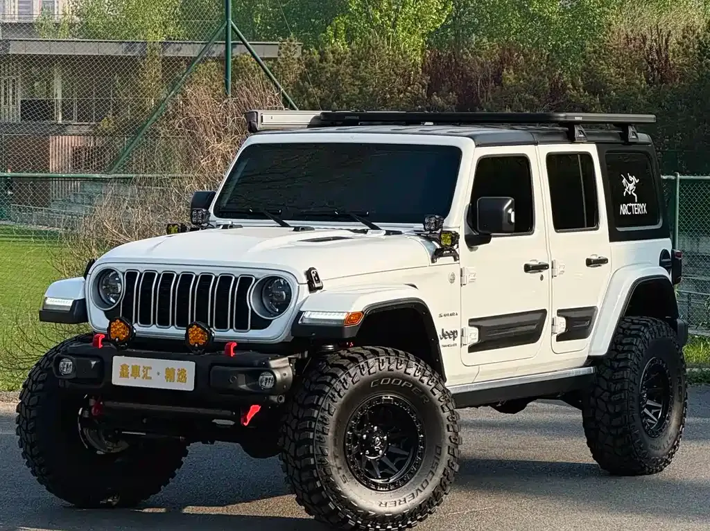 Jeep Wrangler — фото 1