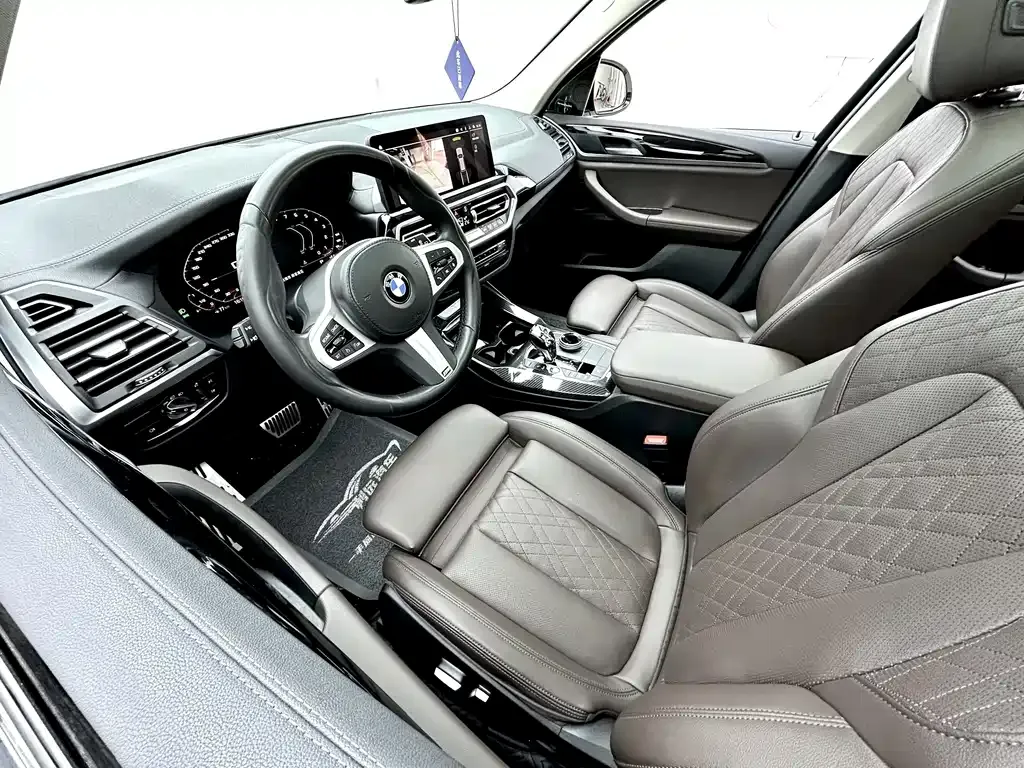 BMW X3 — фото 9