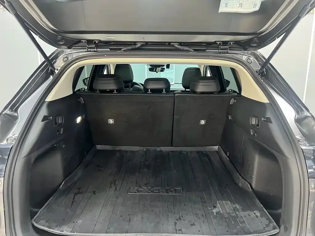 Mazda CX-50 2023 из CN, фото 8