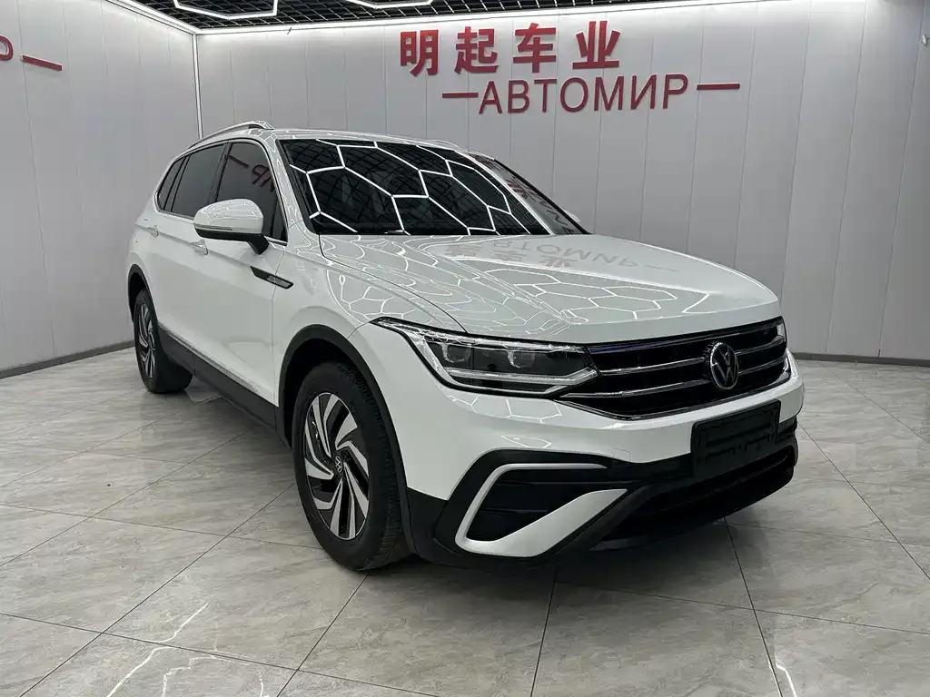 Volkswagen Tiguan L 2022 из CN, фото 3