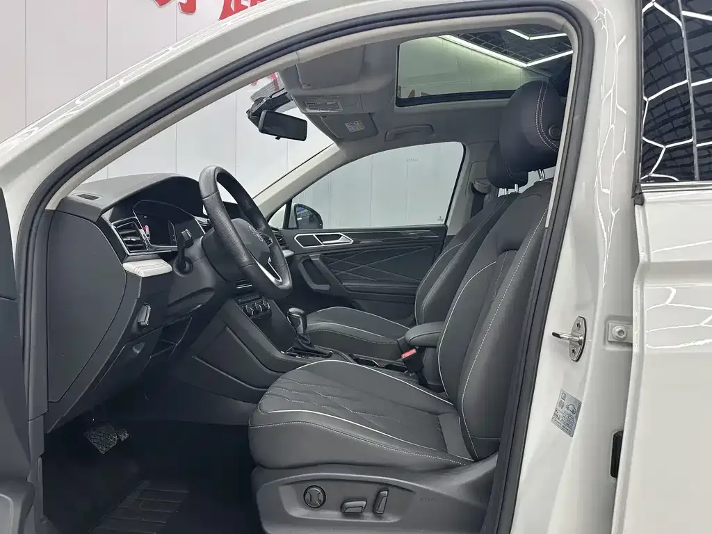 Volkswagen Tiguan L 2022 из CN, фото 8