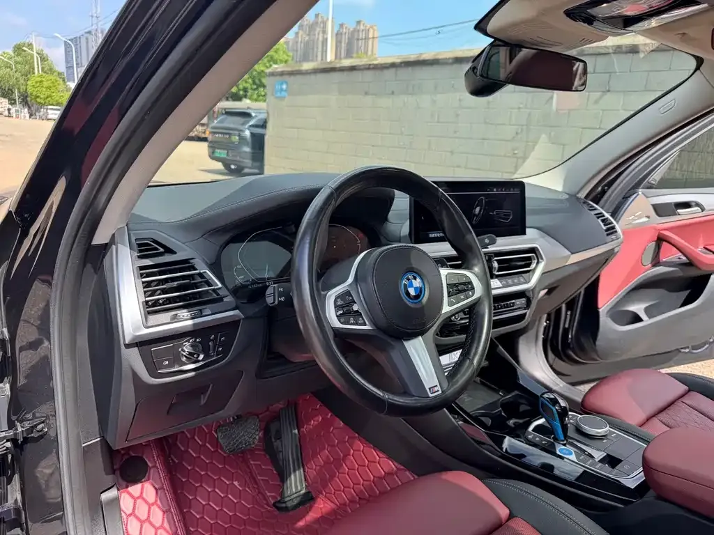 BMW iX3 — фото 2