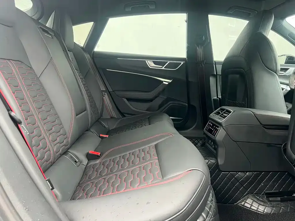 Audi RS 7 2024 из CN, фото 5