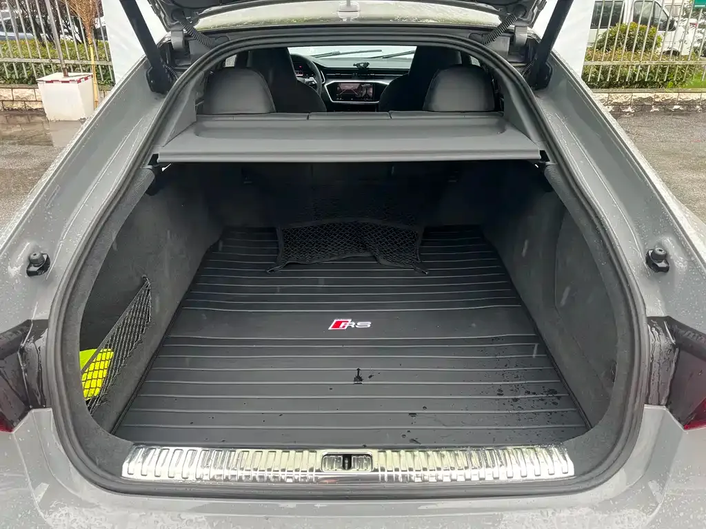 Audi RS 7 2024 из CN, фото 2