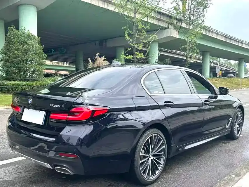 BMW 5 Series — фото 4