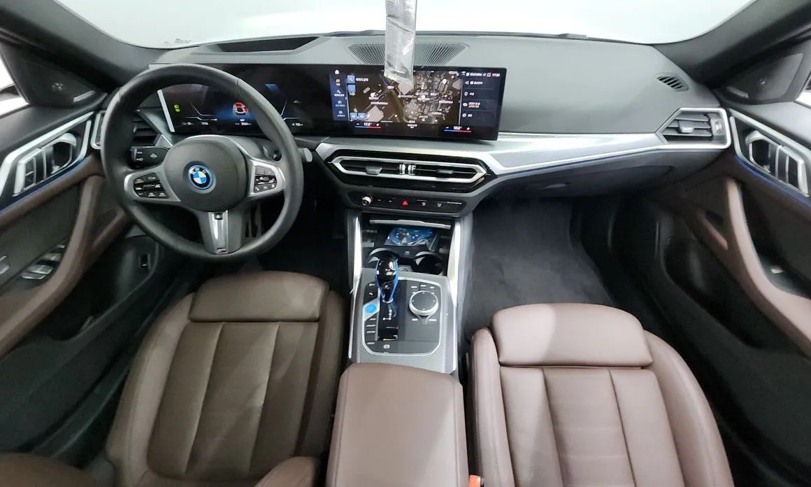 BMW i4 2023 из KR, фото 4