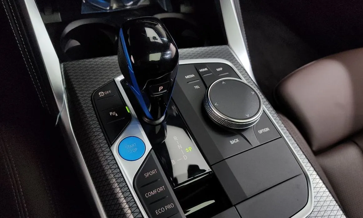 BMW i4 2023 из KR, фото 9