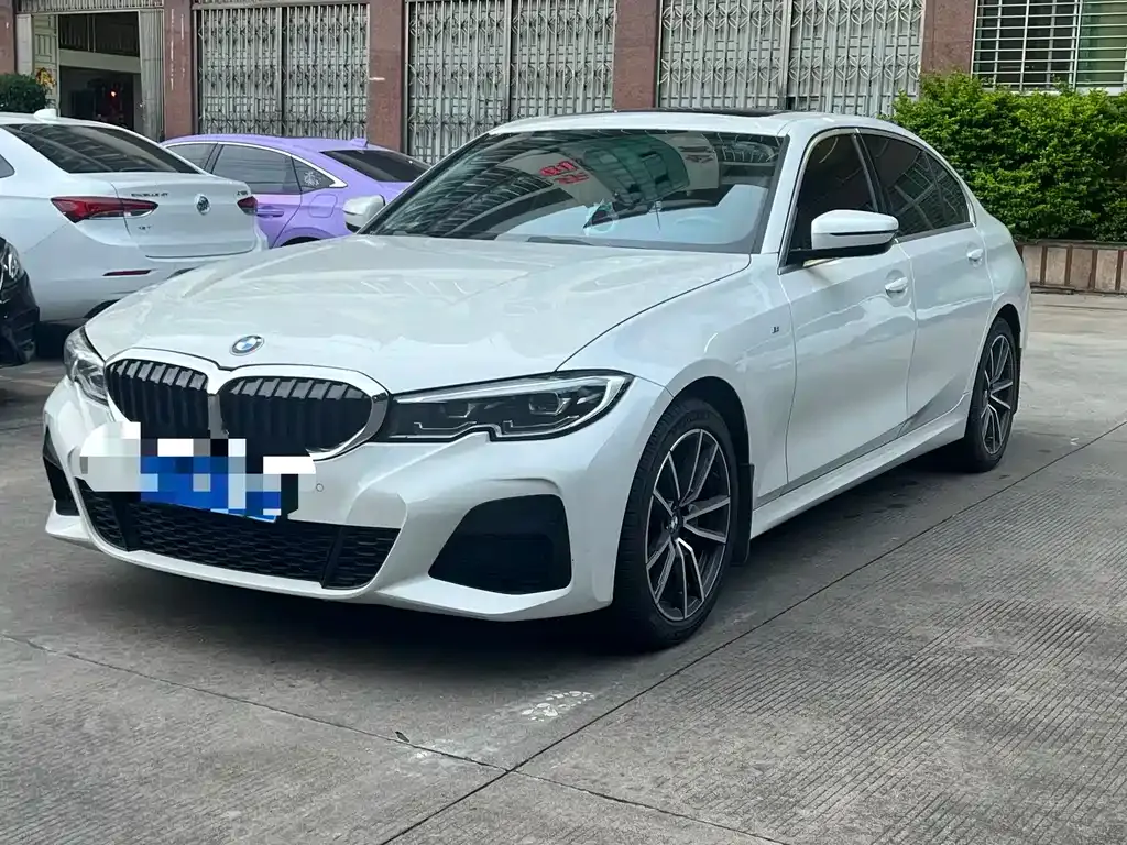 BMW 3 Series 2021 из CN, фото 1