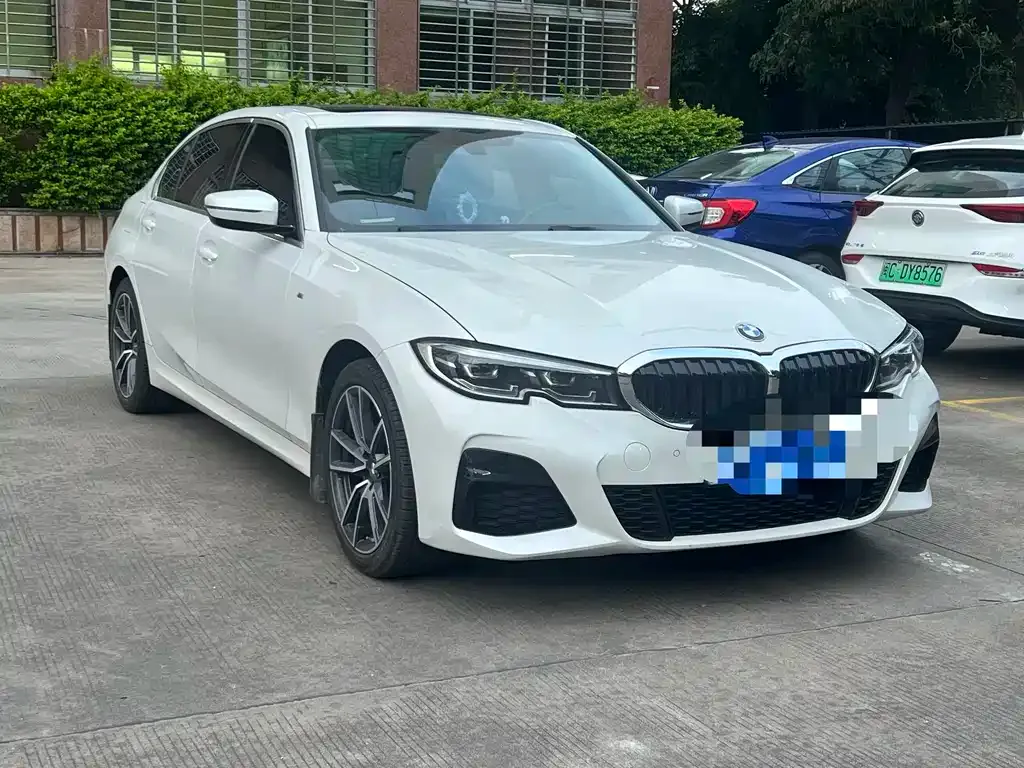 BMW 3 Series 2021 из CN, фото 3