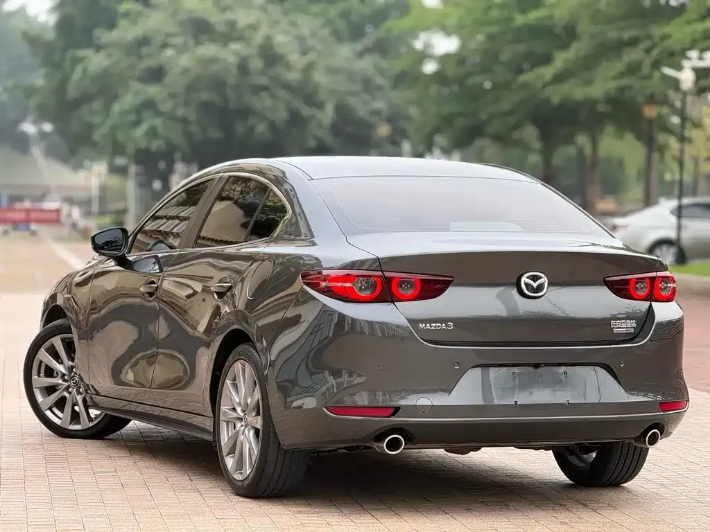 Mazda 3 Axela — фото 3