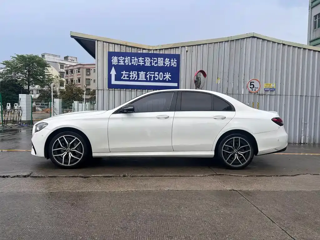Mercedes-Benz E-Class (Import) — фото 9